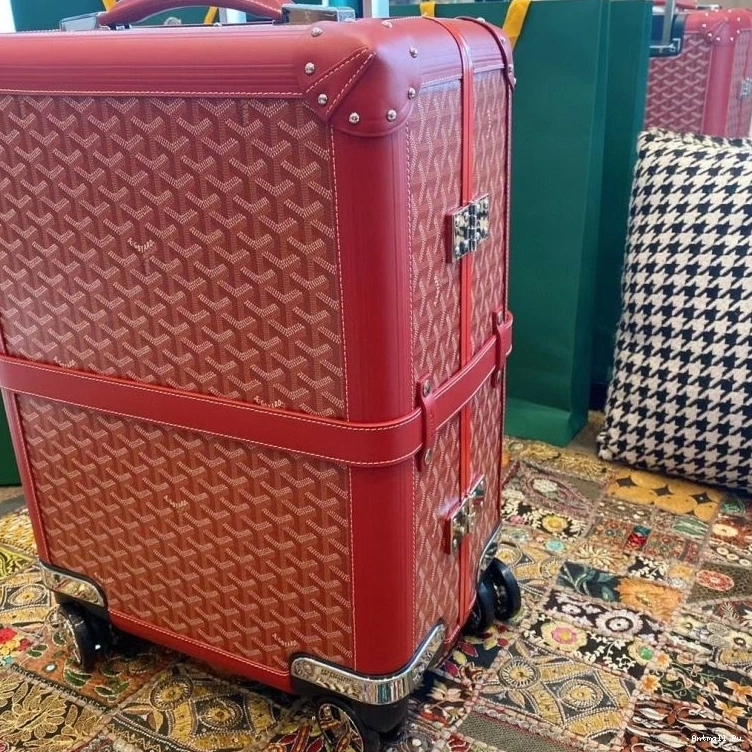 69436 Goyard Resilient Suitcase 0720